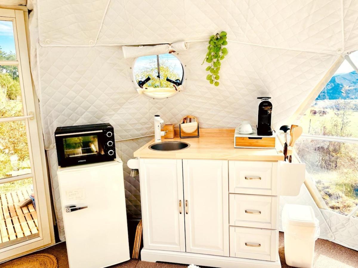Glamping Hohe Wand - Zelt Mit Sternenfenster Und Whirlpool Hotel Maiersdorf Ngoại thất bức ảnh