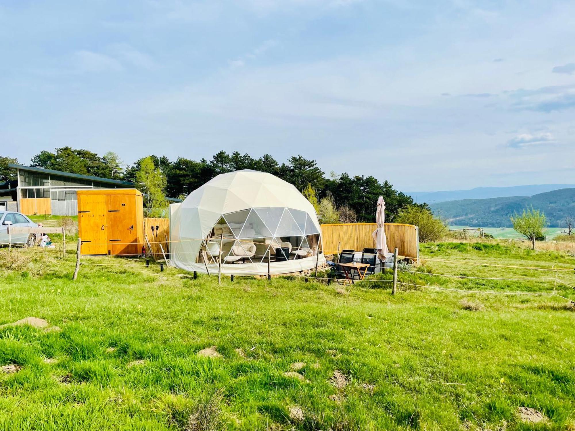 Glamping Hohe Wand - Zelt Mit Sternenfenster Und Whirlpool Hotel Maiersdorf Ngoại thất bức ảnh